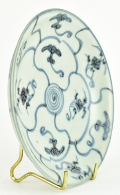 Lot 81 - QING BLUE AND WHITE PLATE TEK SHING SHIPWRECK 清 "的惺" 船货 青花碟