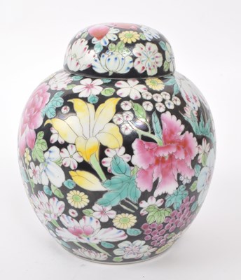 Lot 77 - EARLY 20TH CENTURY CHINESE GINGER JAR