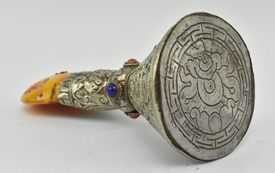 Lot 17 - TIBETAN SILVER COLOURED METAL AND COPAL RESIN SEAL