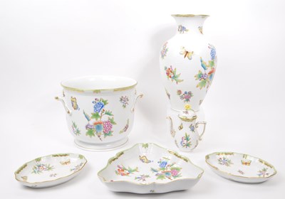 Lot 108 - HEREND - COLLECTION OF QUEEN VICTORIA PORCELAIN TABLEWARE