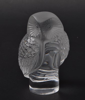 Lot 123 - LALIQUE - VINTAGE CUT GLASS PAPERWEIGHT