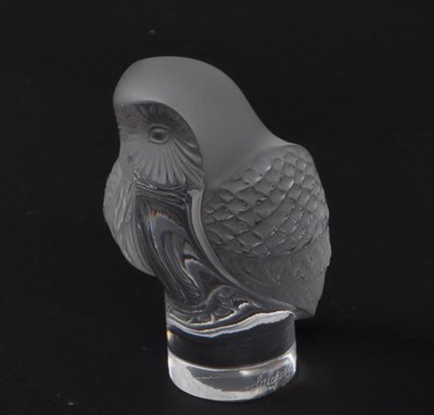 Lot 123 - LALIQUE - VINTAGE CUT GLASS PAPERWEIGHT