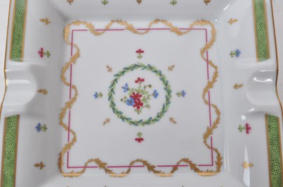Lot 127 - HAVILAND LIMOGES - VIEUX PARIS VERT ASHTRAY