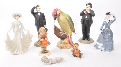 Lot 130 - COLLECTION OF EIGHT 20TH CENTURY ORNAMENTS AND FIGURINES