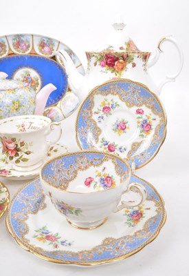 Lot 135 - COLLECTION OF 20TH CENTURY FINE BONE CHINA TEAPOTS, CUPS AND SAUCERS