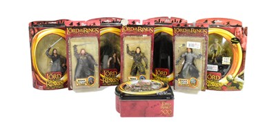 Lot 556 - LORD OF THE RINGS - COLLECTION OF X8 FIGURINES