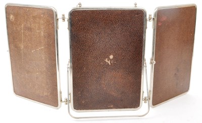 Lot 365 - VINTAGE MID-CENTURY FOLDING TRIPTYCH BARBER MIRROR