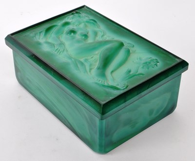 Lot 184 - HEINRICH HOFFMANN - ART DECO MALACHITE GLASS BOX AND LID