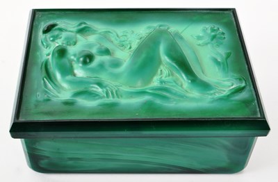 Lot 184 - HEINRICH HOFFMANN - ART DECO MALACHITE GLASS BOX AND LID