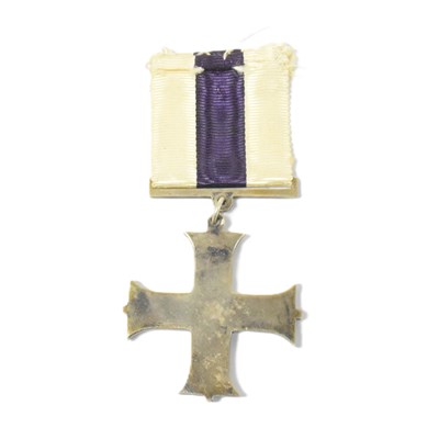 Lot 26 - WWI MILITARY CROSS MEDAL - WITH RIBBON