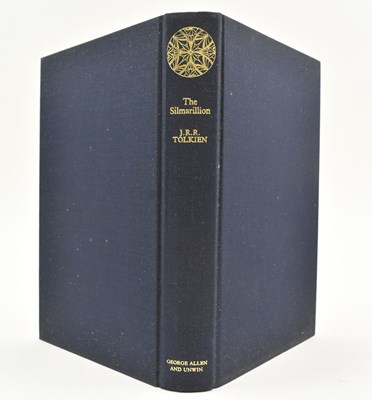 Lot 47 - TOLKIEN, J. R. R. 1977 THE SILMARILLION FIRST EDITION IN UNCLIPPED DUST WRAPPER